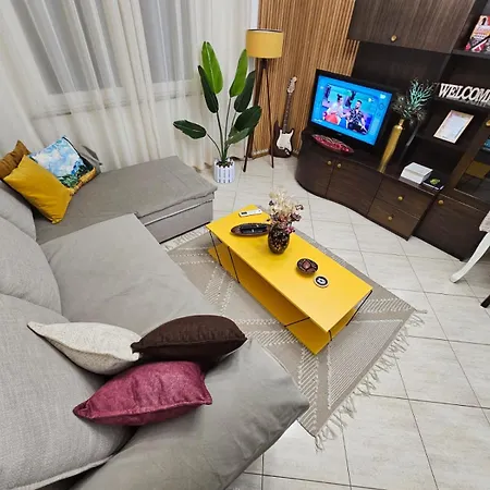 Apartment The Station - House Of Tourists Tirana